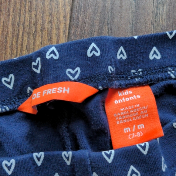Blue Joe Fresh leggings with Hearts size 7-8 - Picture 3 of 3